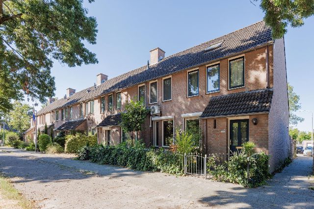 Aagje Dekenpad, Goirle