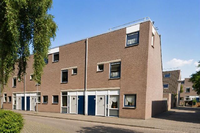Albert Rousselstraat 1, 2551 ZN Den Haag