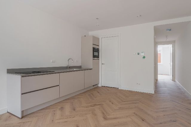 Westzeedijk 140A, Rotterdam