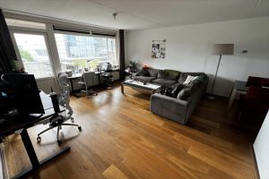 B. 1945, Enschede