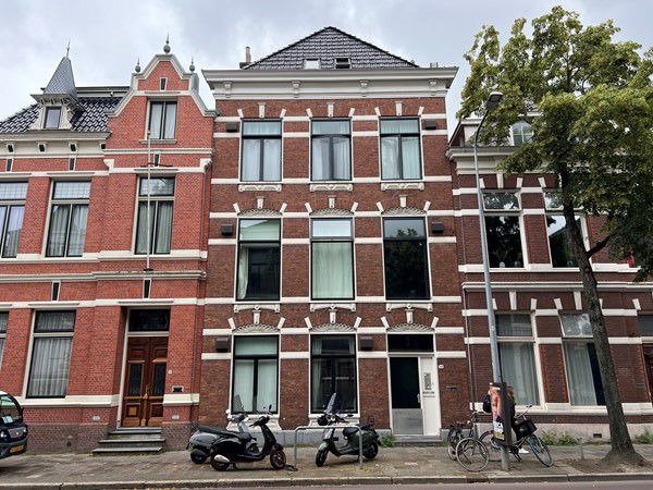 Te huur: Leuke kamer met eigen keuken aan de Westersingel!