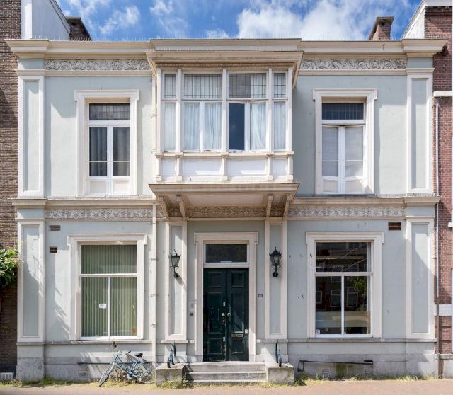 Stationsweg, 2515BM Den Haag