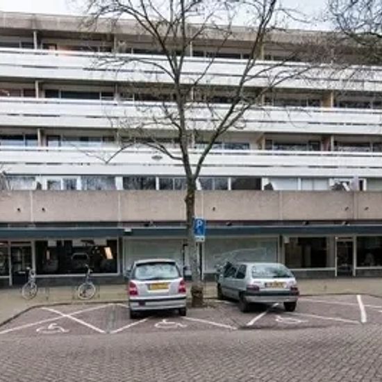 Adriaan Van Bergenstraat 1, 4811, Breda