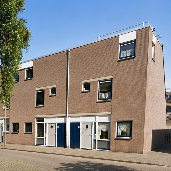 Albert Rousselstraat 1, 2551, The Hague