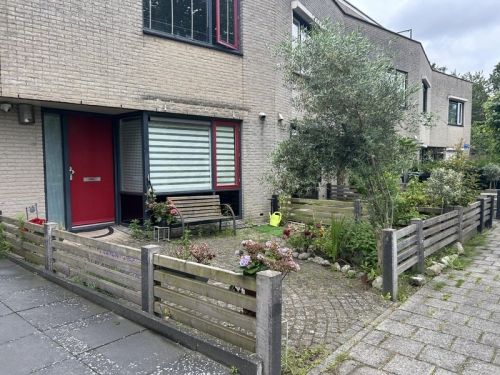 Eengezinswoning, tussenwoning te huur in Almere