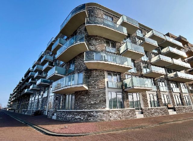 Galerijflat (open portiek) te huur in Amsterdam