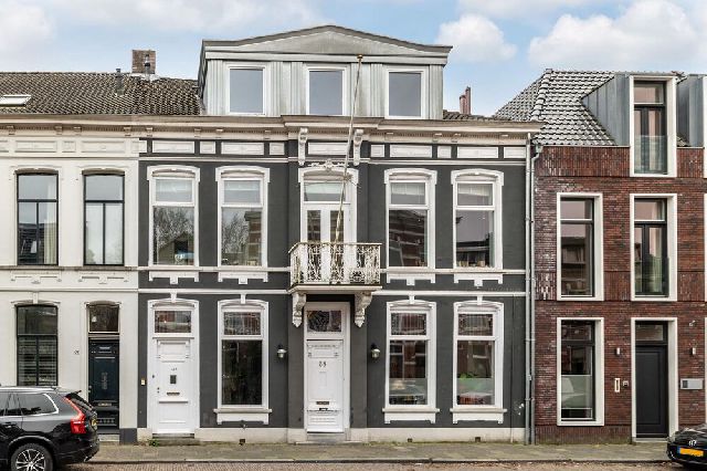 Herenhuis, tussenwoning te huur in Breda