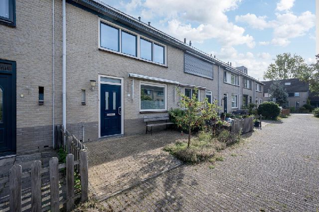 Eengezinswoning, tussenwoning te huur in Almere