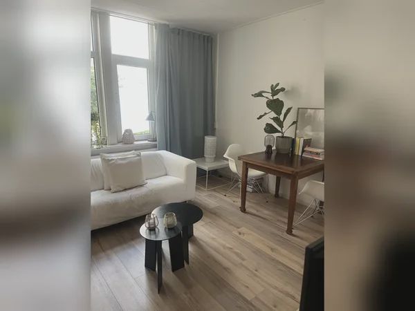 1052 JE Amsterdam (Frederik Hendrikbuurt)