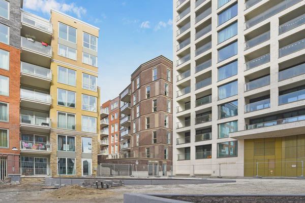 1112 ZD Diemen (Holland Park)