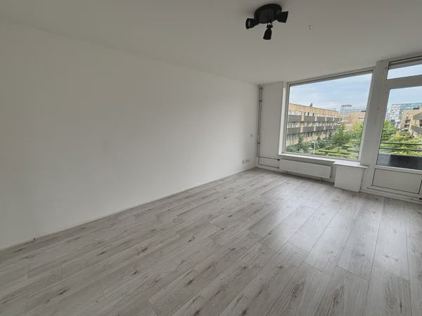 1061 DG Amsterdam (De Kolenkit)