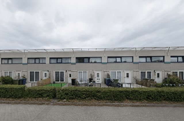 1356 GA Almere (Kadegriend en Overgriend)