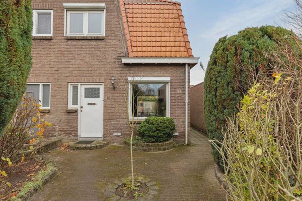5583 CK Waalre (Ekenrooi)