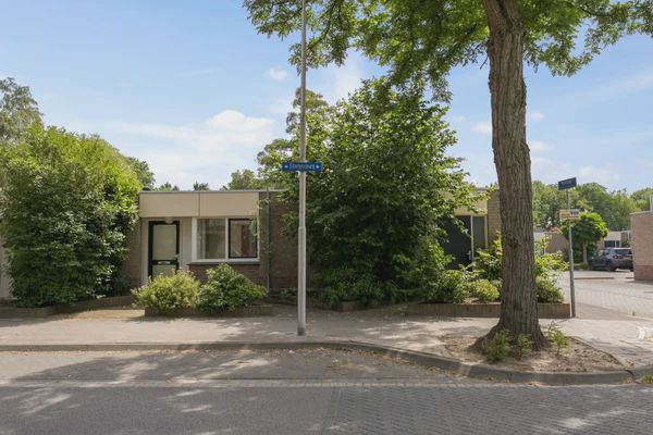 5653 NN Eindhoven (Genderbeemd)