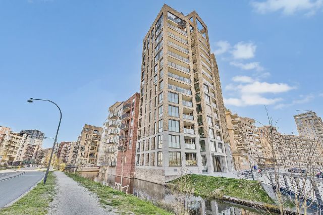 1112 ZK Diemen (Holland Park)