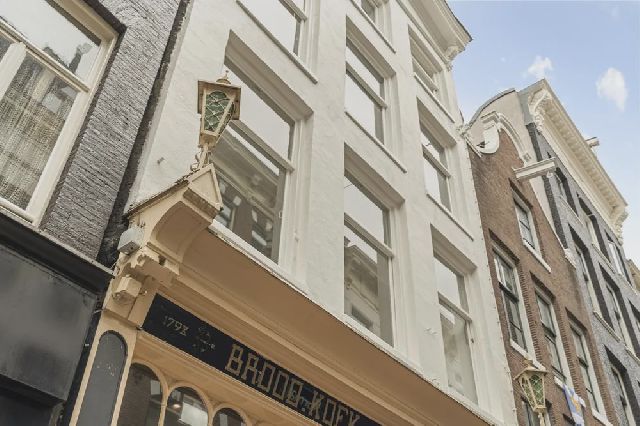 1035 AK Amsterdam (Oostzanerwerf)