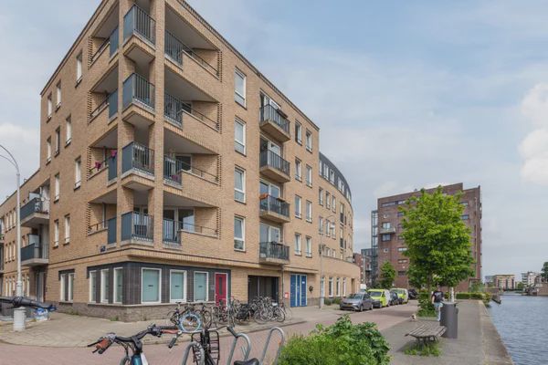 1051 ML Amsterdam (Staatsliedenbuurt)