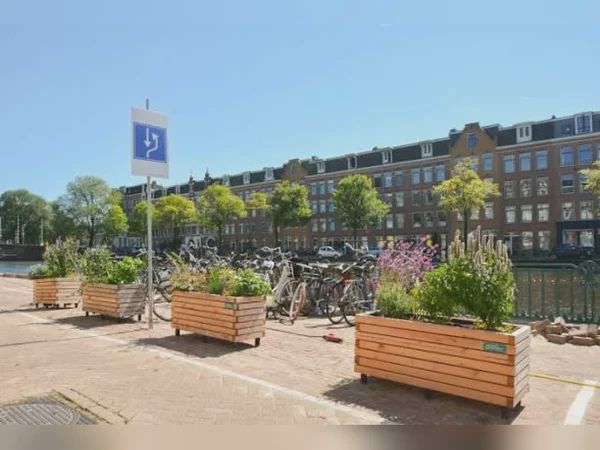 1052 DG Amsterdam (Staatsliedenbuurt)