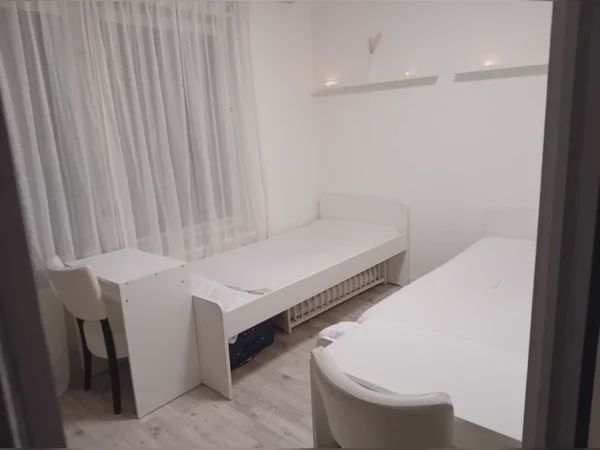 1051 BK Amsterdam (Staatsliedenbuurt)