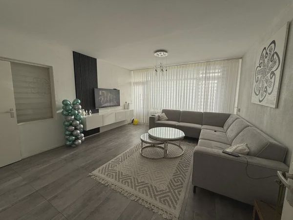 1035 AA Amsterdam (Oostzanerwerf)