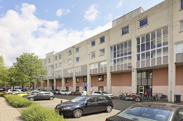 Aartsbisschop Romerostraat 129 3573AE Utrecht, 3573AE Utrecht
