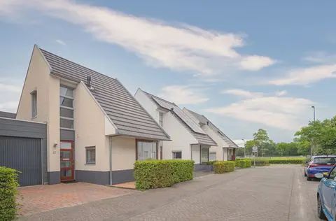 3-kamerwoning Krulbolruwe in Maastricht € 1.217 per mnd, Huizen en Kamers, Direct bij eigenaar, Limburg, Tussenwoning, Maastricht