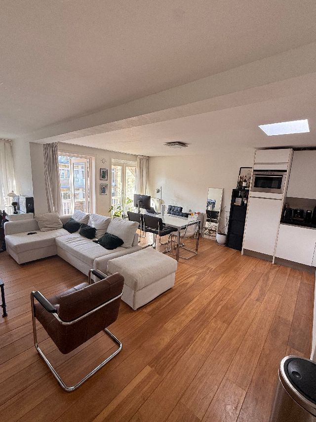 1077 KB Amsterdam (Apollobuurt)