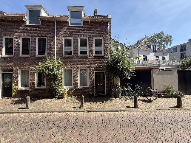 3811 BP Amersfoort (Lieve Vrouwekerkhof)