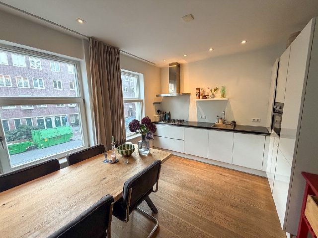 1059 AJ Amsterdam (Hoofddorppleinbuurt)