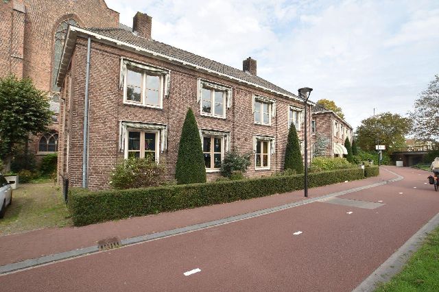 6811 BZ Arnhem (Markt)