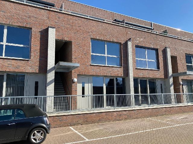 5615 PD Eindhoven (Schrijversbuurt)