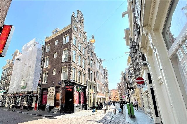 1012 AT Amsterdam (Burgwallen-Oude Zijde)