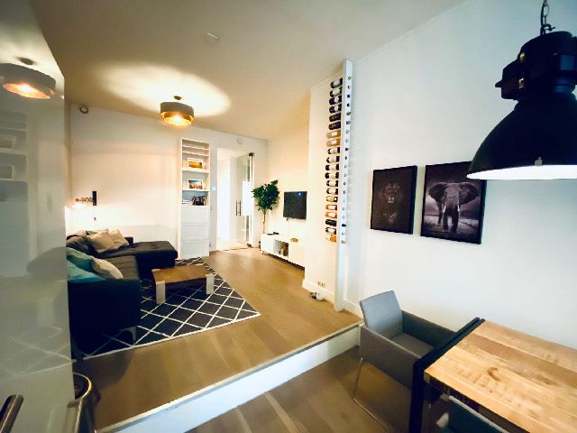 1051 EZ Amsterdam (Staatsliedenbuurt)