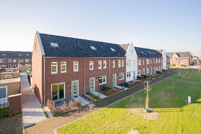 7324 CZ Apeldoorn (Zuidbroek - Mozaïek & Rooster)