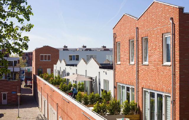Plein 14, Almere