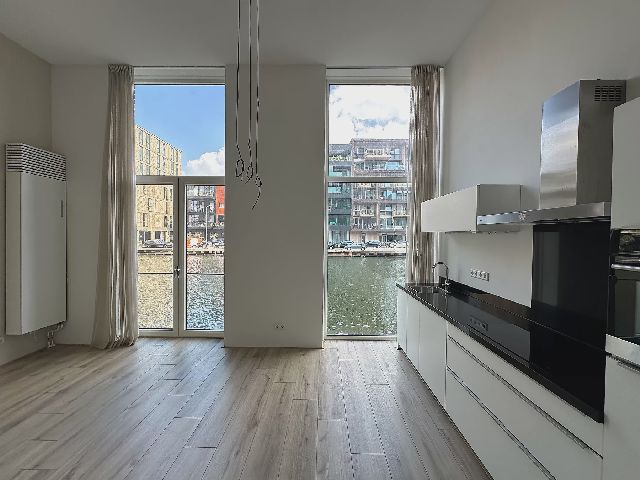 Grasweg 108 Amsterdam