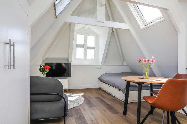 Jacob van Lennepstraat 64-4B 1053 HL Amsterdam