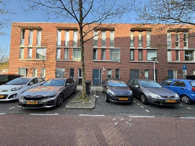 Dr. J.A. Ringersstraat 5 1067 DG Amsterdam